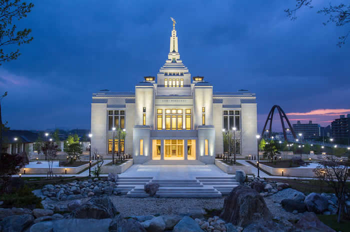 Sapporo Temple (2011)